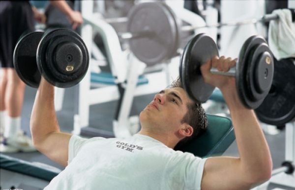 改变力量训练的节奏，使肌肉得到更好的增长
