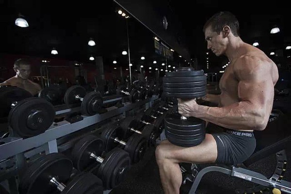 肌肉放松训练能增长肌肉力量，促进肌肉发展