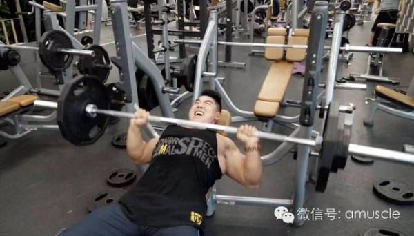怎么解决80%健身爱好者的胸部训练难题？